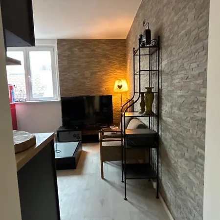 Boutique 02 Apartment *